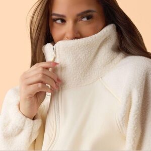 New Blogilates Women's Bonfire Fleece Jacket - Cream